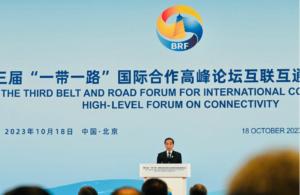 Presiden Jokowi menghadiri High Level Forum yang mengangkat tema “Connectivity in an Open Global Academy”, di China National Convention Center, Beijing.