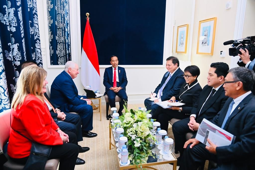 Presiden Jokowi menerima Chairman Freeport McMoRan, Richard Adkerson di Hotel Waldorf Astoria, Washington DC, AS.