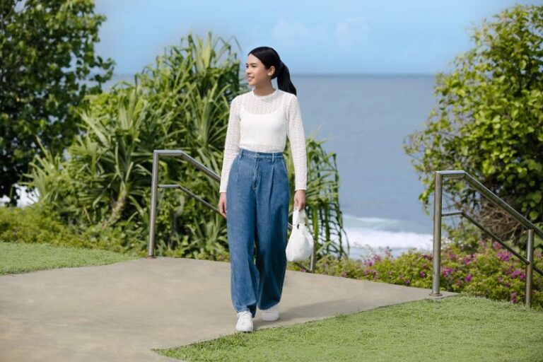 Style 4 - Gaya jeans drapey untuk acara malam.jpeg