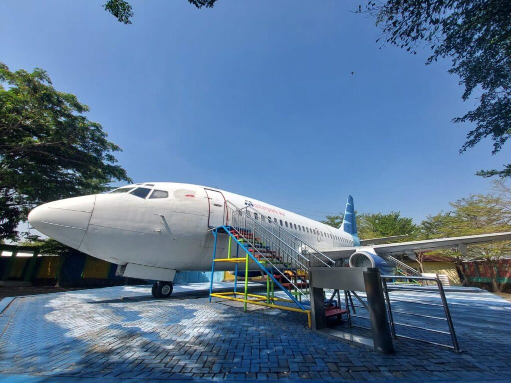 Grand Master Hotel Purwodadi Boeing 737