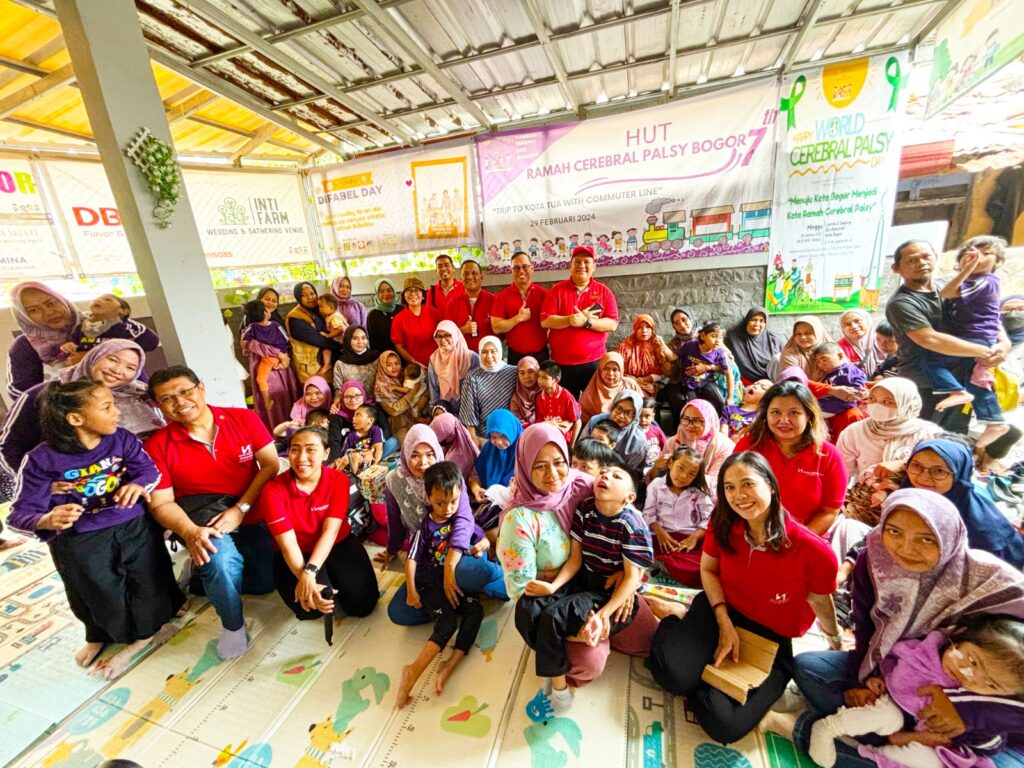 Swiss-Belhotel International kembali mengadakan kegiatan sosial 'CSR' tahunan dan bekerjasama dengan Rumah Sakit Azra Bogor. mengunjungi Yayasan Ramah Cerebral Palsy di Bogor