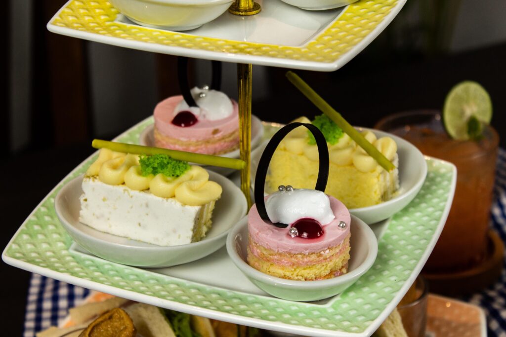 High Tea di Swiss-Kitchen Restaurant, Swiss-Belresort Dago Heritage Bandung.
