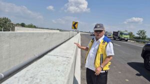 Menteri Basuki meninjau pembangunan tol Kartasura - Klaten (Solo - Yogyakarta)