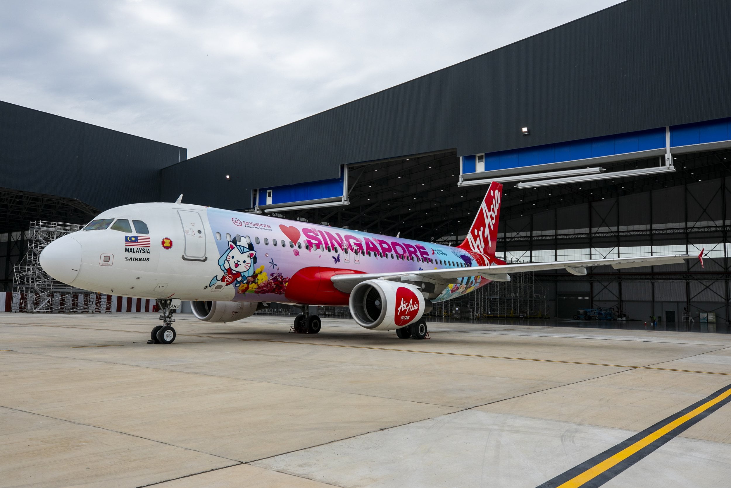 Livery pesawat AirAsia ‘Love, Singapore'