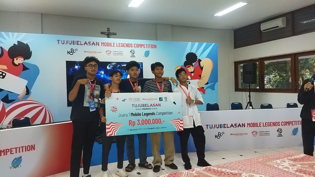 emenang Mobile Legends Competition di Tujubelasan, SMA Pangudi Luhur
