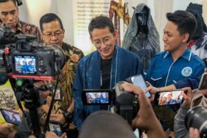 Menparekraf Sandiaga Salahuddin Uno usai acara Festival Kota Lama Semarang, di Gedung Oudetrap, Semarang