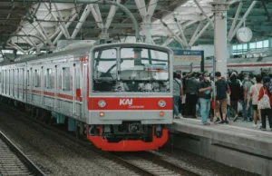 Kereta Commuter Line KAI Pelantikan presiden