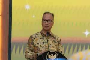 Menteri Perindustrian Agus Gumiwang Kartasasmita menanggapi world bank program kemenperin