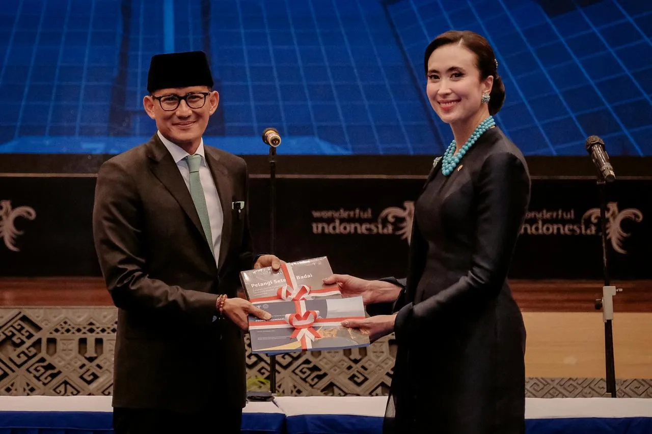 Sandiaga Uno dan Menteri Pariwisata Widiyanti Putri Wardhana