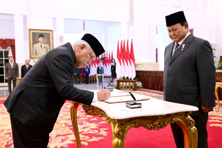 Presiden Prabowo Subianto secara resmi melantik Basuki Hadimuljono sebagai Kepala Otorita Ibu Kota Nusantara OIKN.