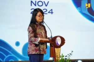 Wakil Menteri PU Diana Kusumastuti berbicara manfaat Pembangunan Bendungan.