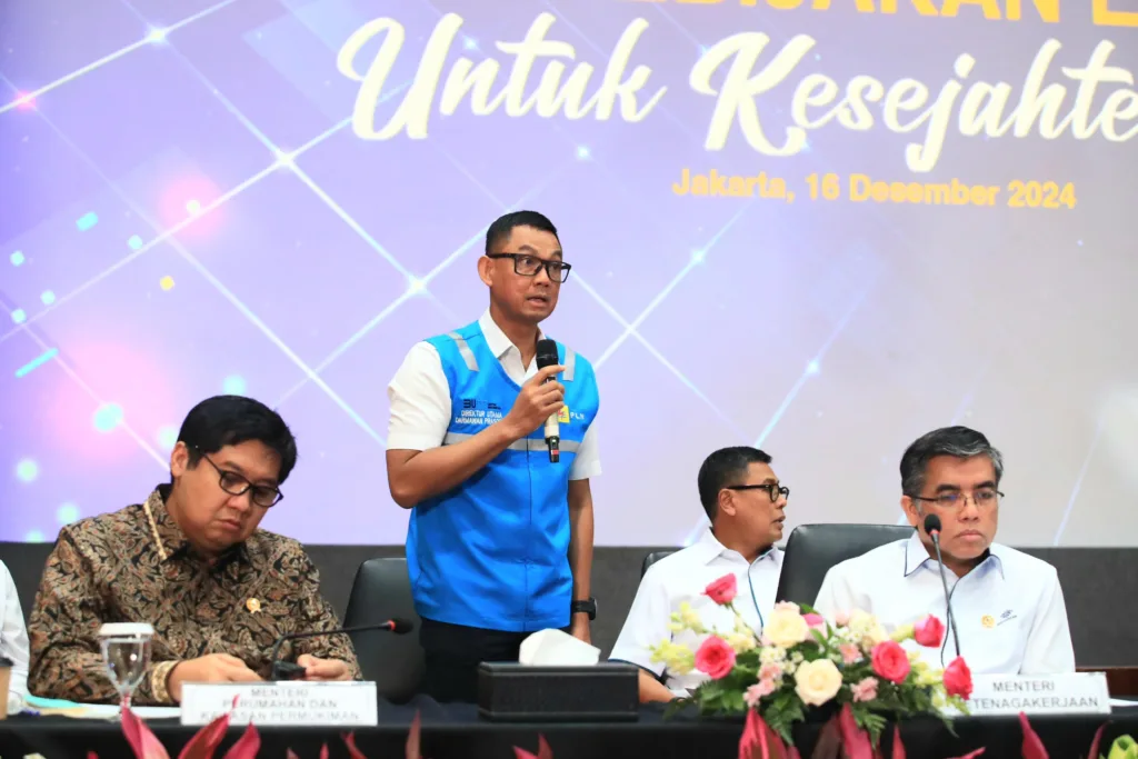 Direktur PLN bicara tentang diskon tarif listrik.