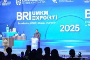 Menteri Koordinator Bidang Perekonomian Airlangga Hartarto, dalam sambutannya pada BRI UMKM Export dan BRI Microfinance Outlook 2025, di Kabupaten Tangerang