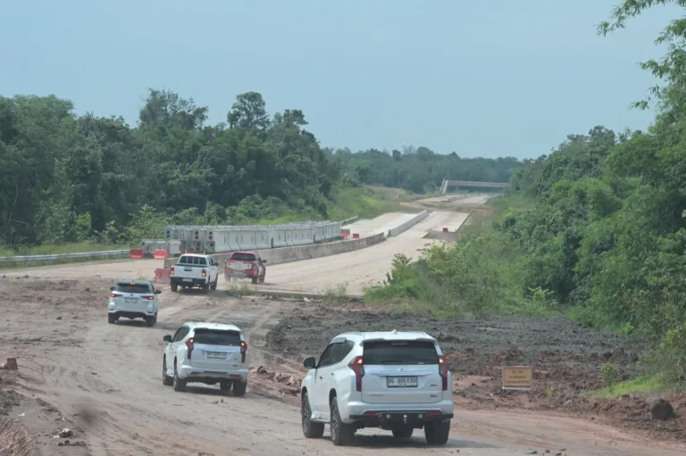 Jalan Tol Palembang - Betung