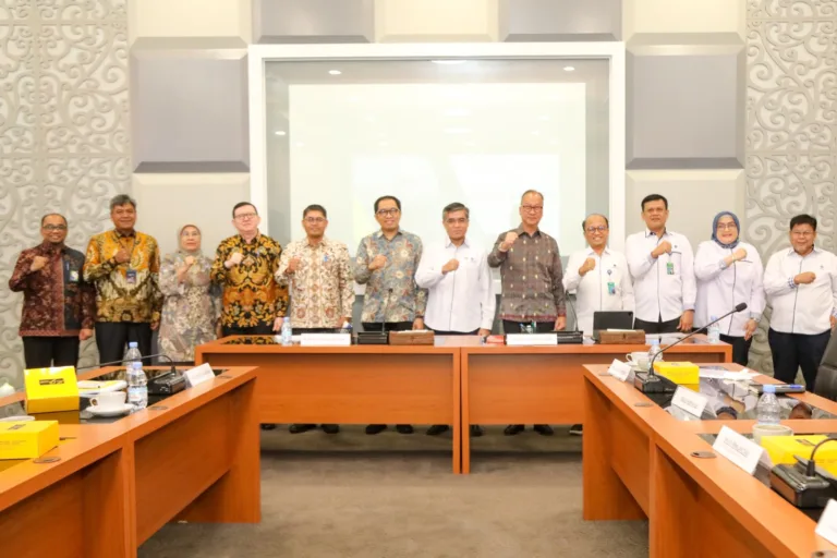Kerja sama Kementerian Perindustrian dan Kementerian Tenaga Kerja