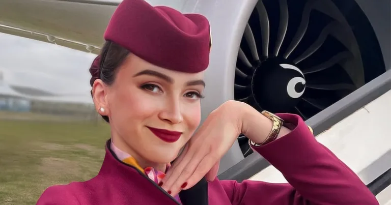 Pramugari atau awak kabin digital Qatar Airways