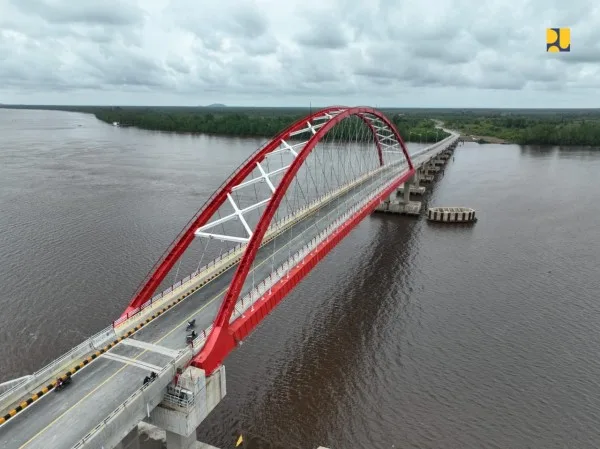 Jembatan Sungai Sambas Besar