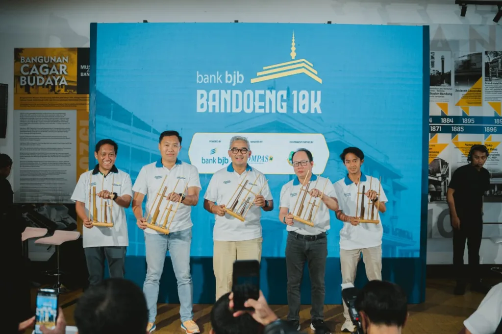 Bank Bjb Bandoeng 10K