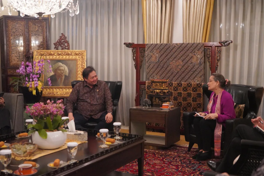 Menko Airlangga dan Dubes AS Kamala S. Lakhdhir Bahas Isu Tarif,