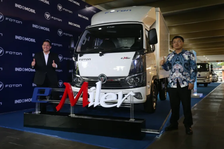 Peluncuran Foton eMiler