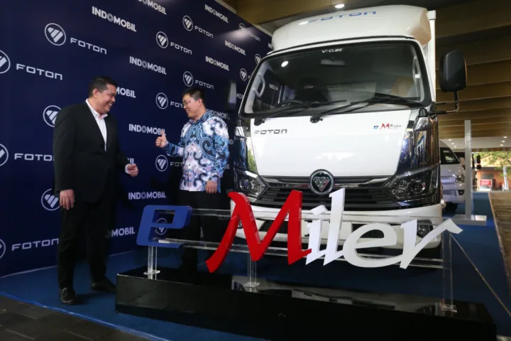 Peluncuran Foton eMiler