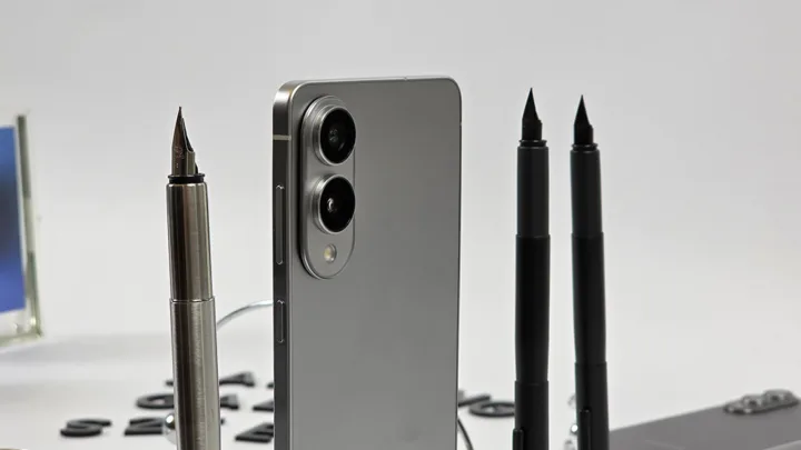 Samsung Galaxy S25 Edge Belakang kamera