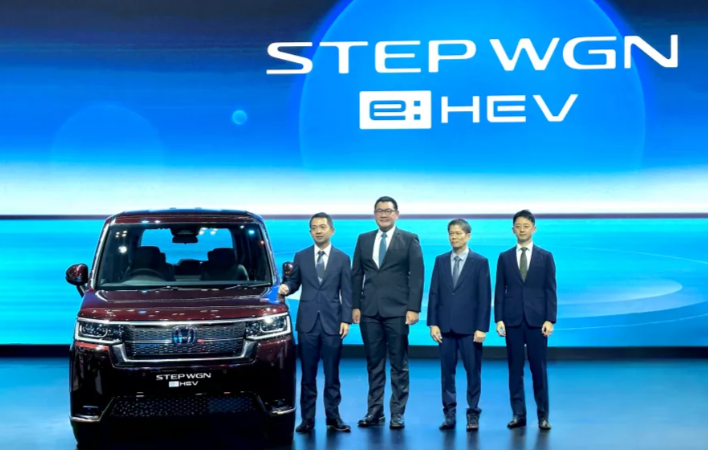 Honda STEP WGN eHEV