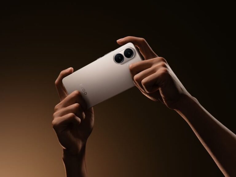 iQOO Z10R (1)
