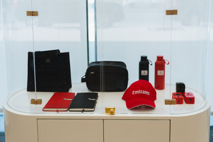 Merchandise Emirates World Store